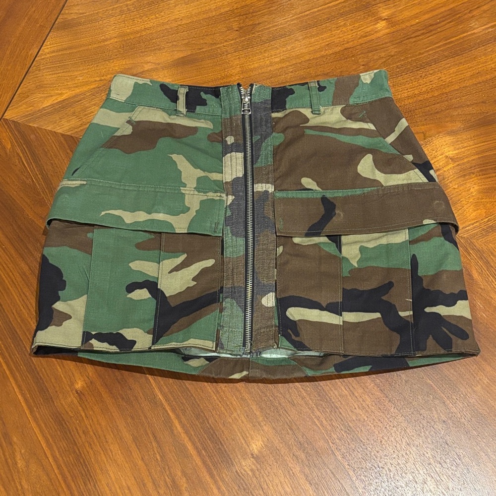 Re/Done Green Camouflage Mini Skirt